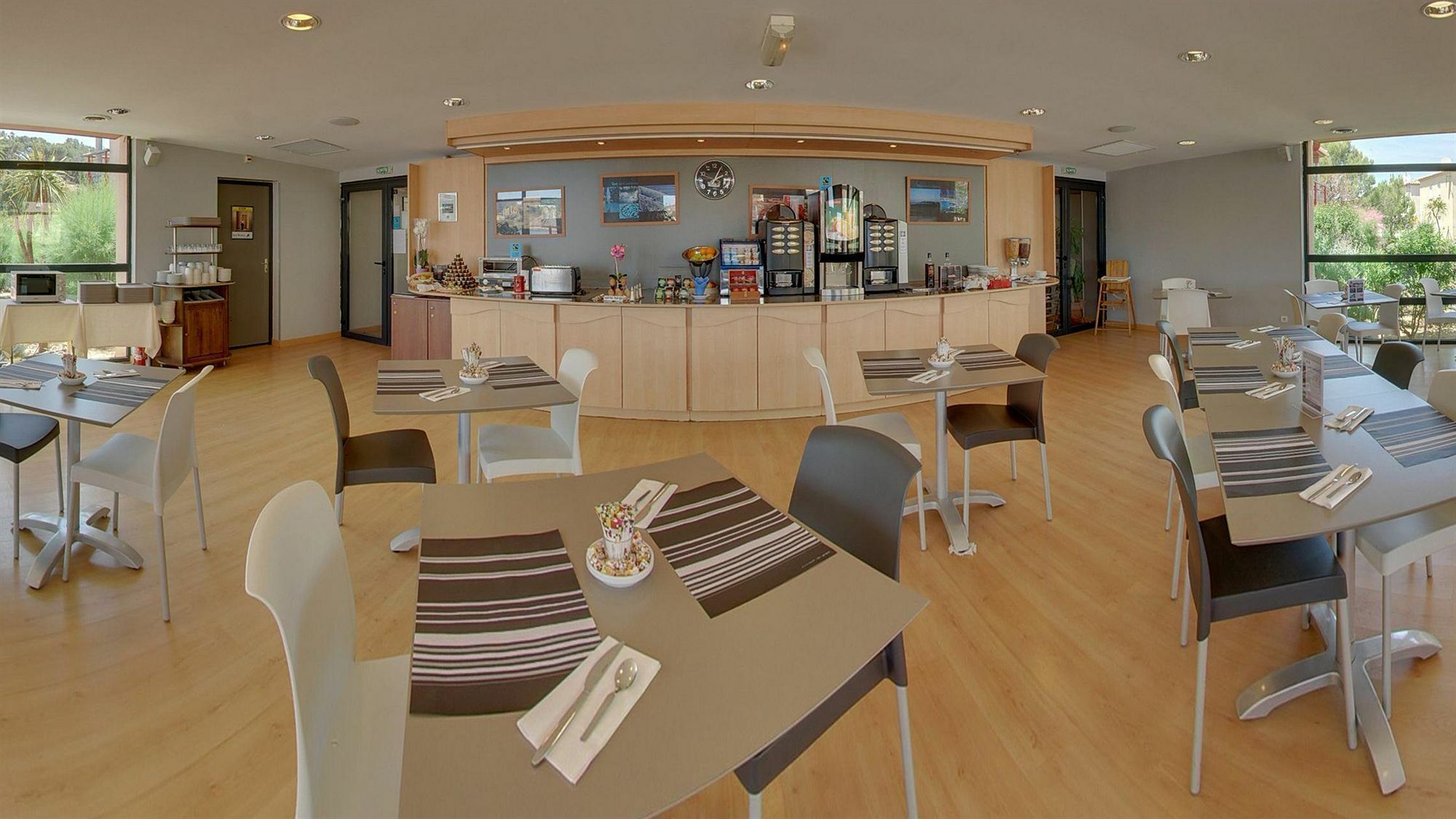 Hotel Le Phoebus Garden & Spa Gruissan Esterno foto